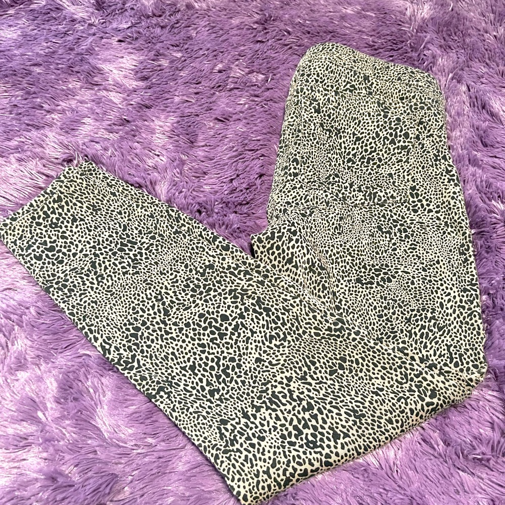 Spanx Legging in Leopard Print Large